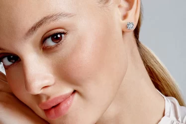How to Choose the Perfect Pair of Stud Earrings: A Complete Guide